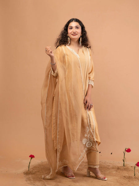 Handcrafted Chanderi Kurta With Thread and Zari Embroidery